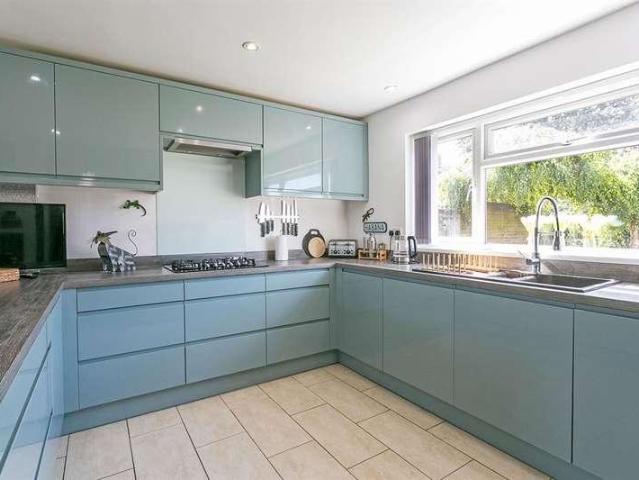 House for sale in Windsor, Furze Platt