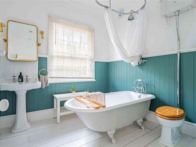 House for sale in Felden, Pouchen End
