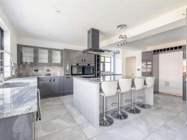 House for sale in Clewer Village, Windsor