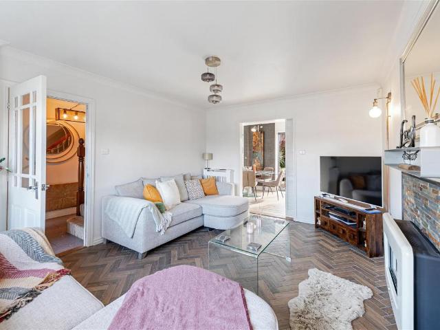 House for sale in Ebdon