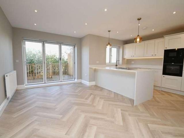 House for sale in Darfield, South Yorkshire