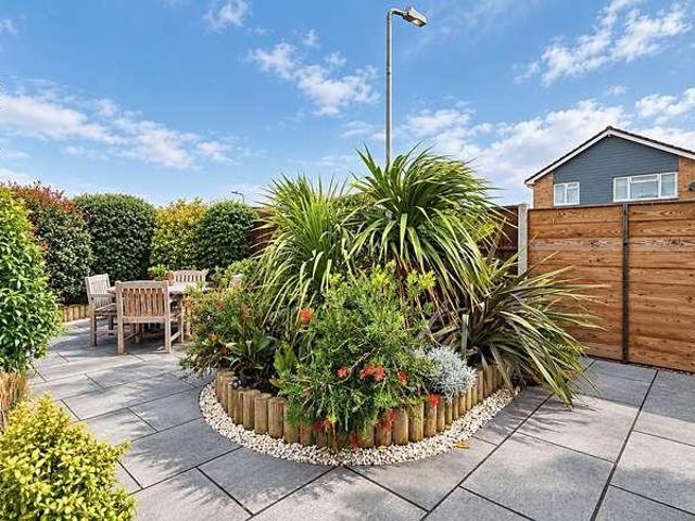 House for sale in Hunter's Forstal, Canterbury