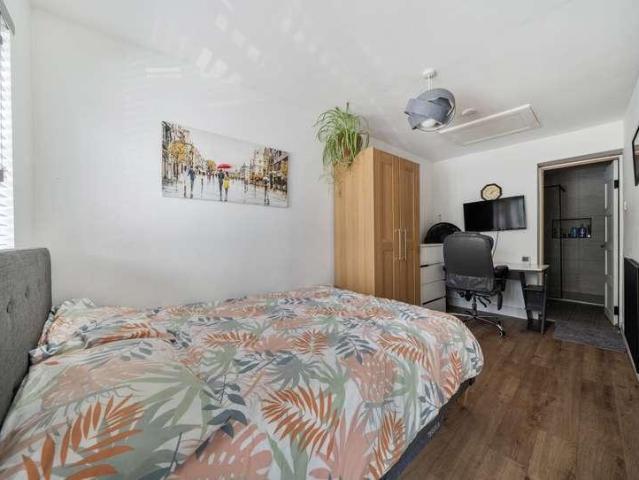 House for sale in Feckenham, City Of Bristol