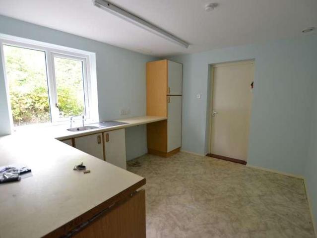 House for sale in Llangadog, Capel Gwynfe