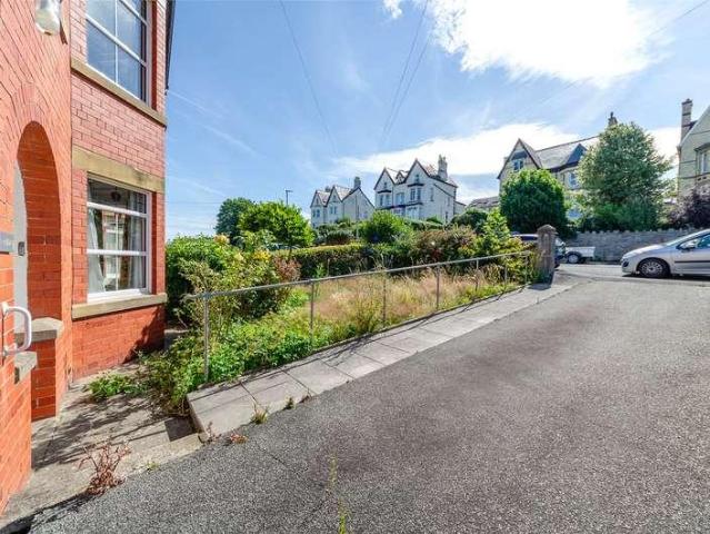 House for sale in Caernarfon