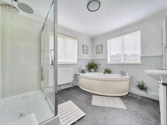 House for sale in Llangeler, Rhos
