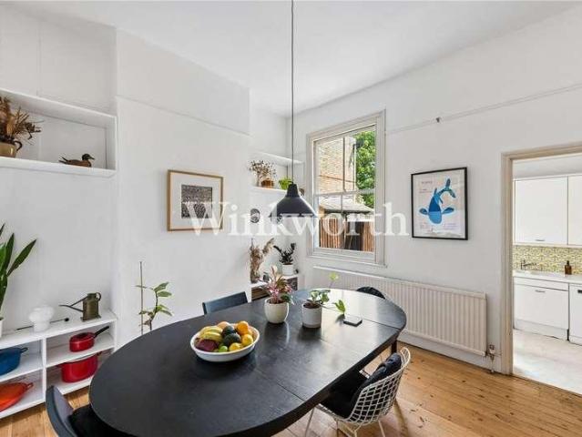 House for sale in Palmers Green, Greater London