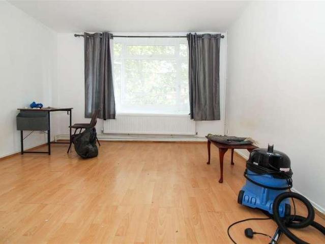 House for sale in Tottenham Hale, Greater London