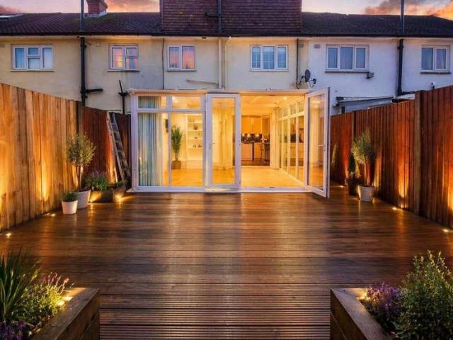 House for sale in Elstree and Borehamwood, Borehamwood