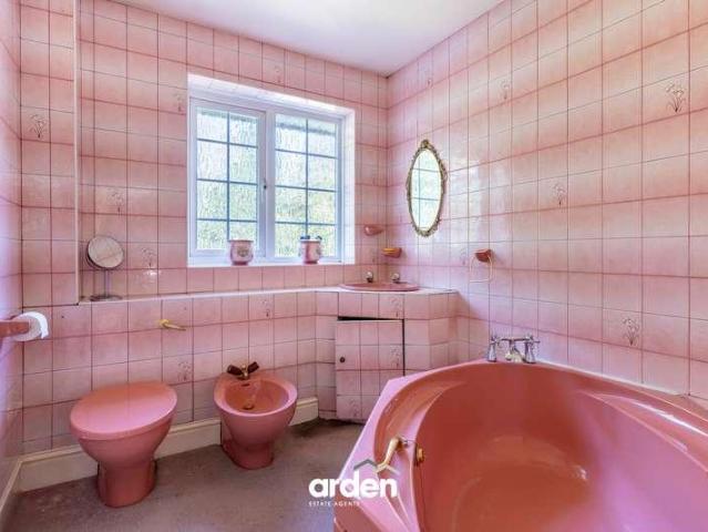 House for sale in Bromsgrove, Worcestershire