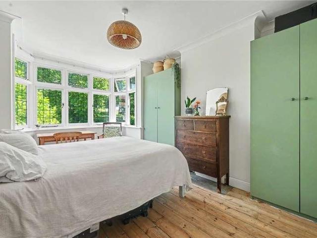 House for sale in Harlesden, Greater London