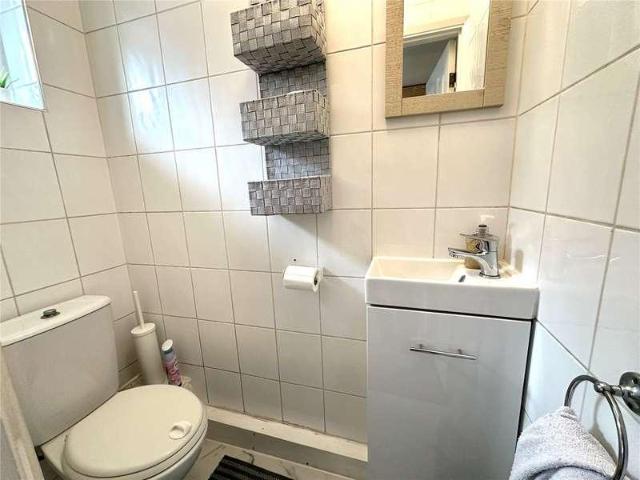 House for sale in Croydon, Waddon House for sale in Croydon, Waddon