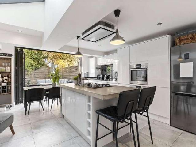 House for sale in Balham, Greater London
