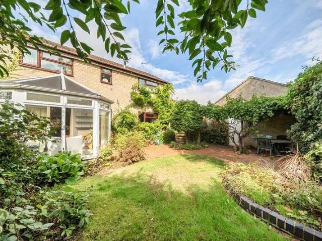House for sale in Madley Park, Black Bourton