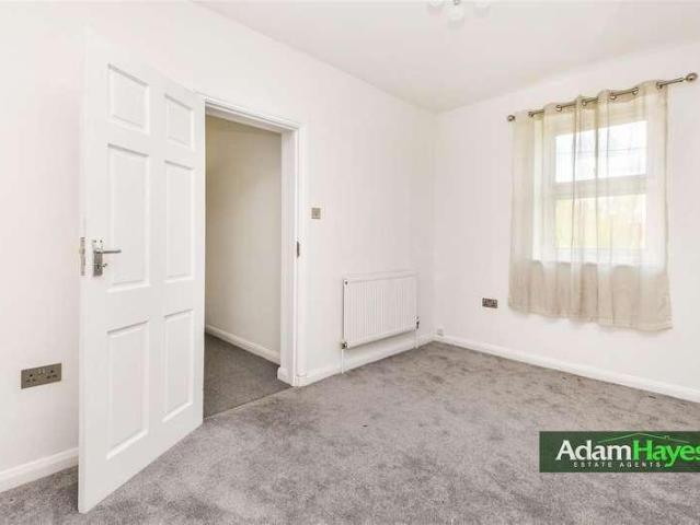 House for sale in Finchley, Greater London