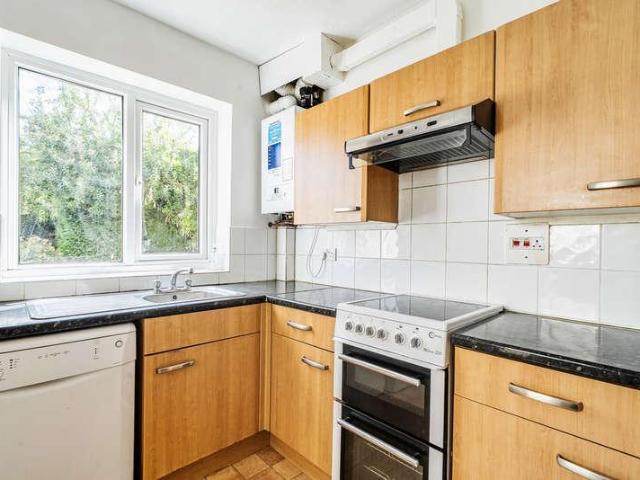 House for sale in Pachesham Park, Surrey