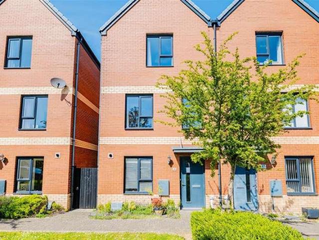 House for sale in Barry Island, Barry