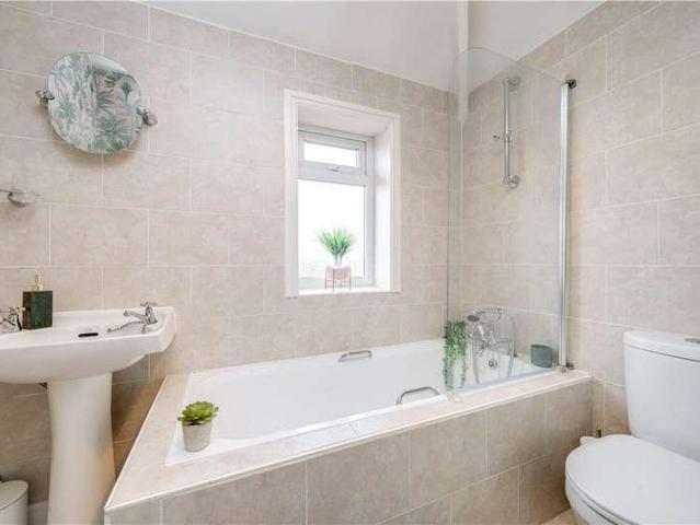 House for sale in Leeds