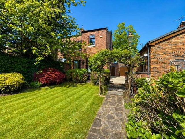 House for sale in Gorse Hill, Trafford Park
