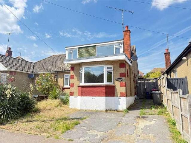 House for sale in Alton Barnes, Essex