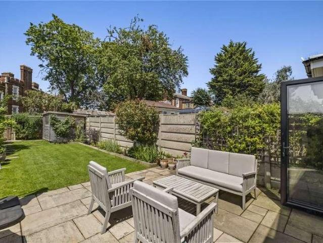 House for sale in Summerstown, Greater London