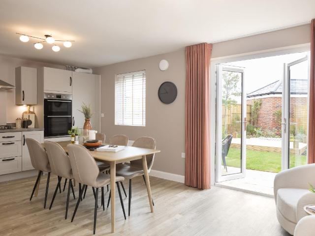 House for sale in Hillview, Surrey