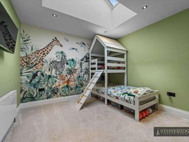House for sale in Dale Hill, Essex
