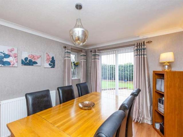 House for sale in Garforth, West Yorkshire