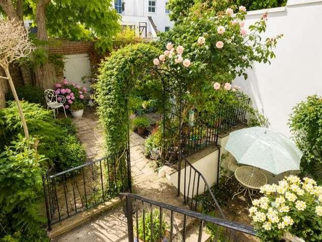 House for sale in Golden Valley, Gloucestershire