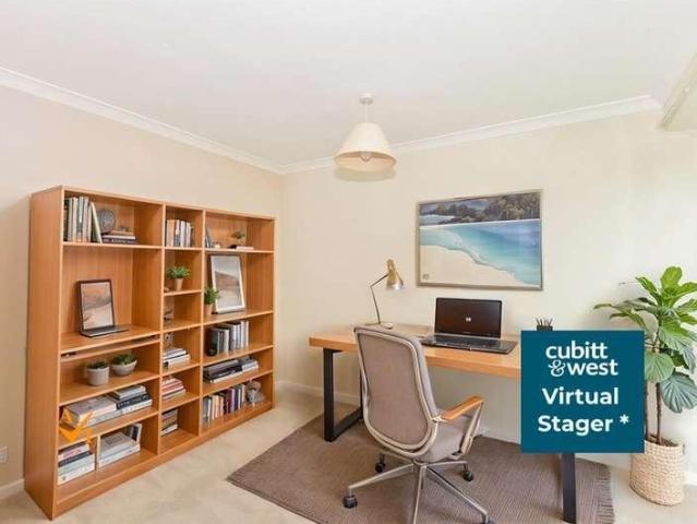 House for sale in Caterham Valley, Hillview