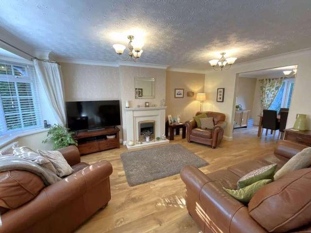 House for sale in Halesowen, West Midlands