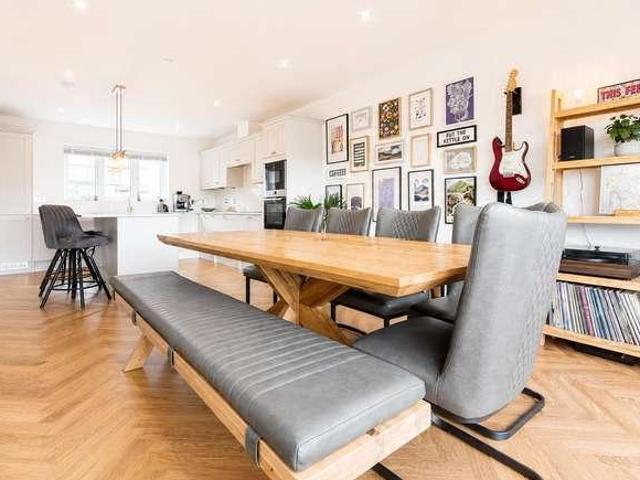 House for sale in Llwydcoed