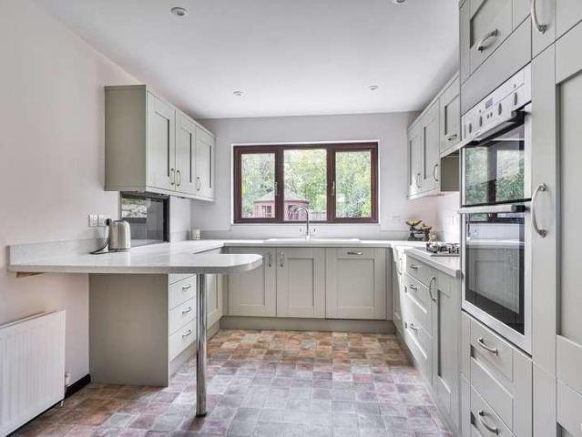 House for sale in Meath Green, Reigate and Banstead