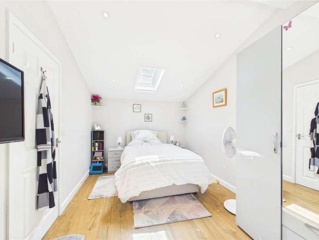 House for sale in Mindenhurst, Heol-las
