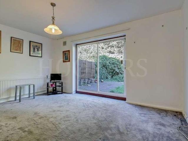 House for sale in Dudden Hill, Greater London