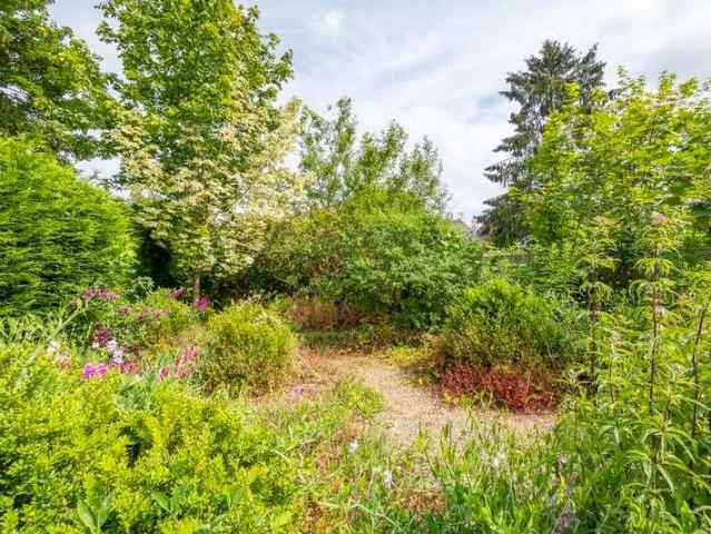 House for sale in Chelmondiston, Suffolk