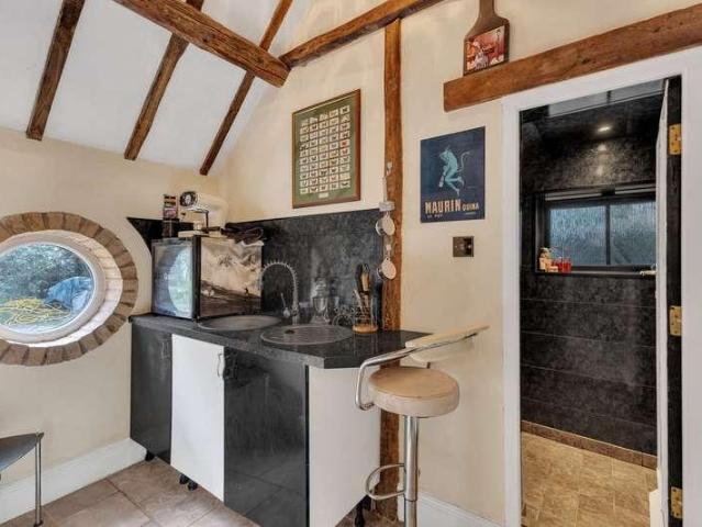 House for sale in Gun Hill, Warwickshire
