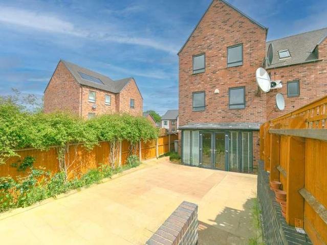 House for sale in Tattenhoe Park, Shenley Brook End
