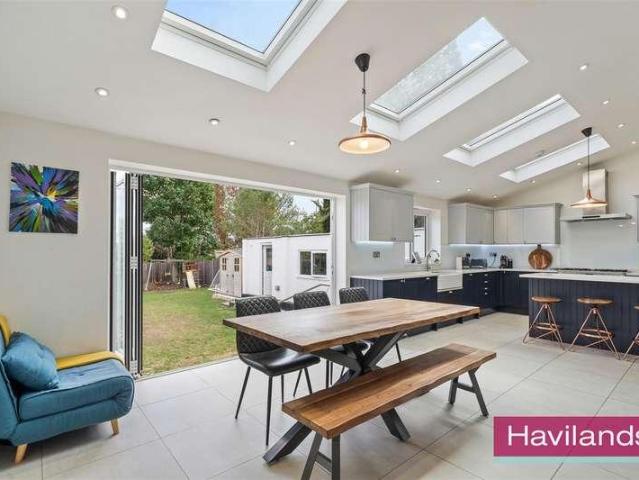 House for sale in Winchmore Hill, Edmonton