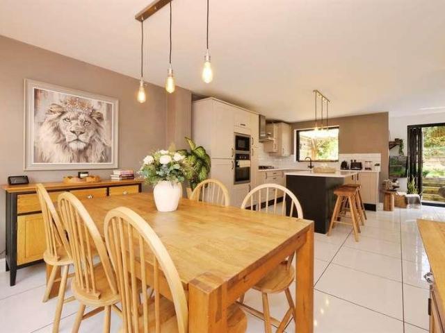 House for sale in Tonyrefail, Coedely