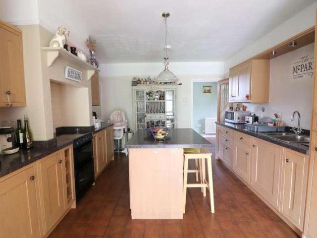 House for sale in Luton, Warden Hill