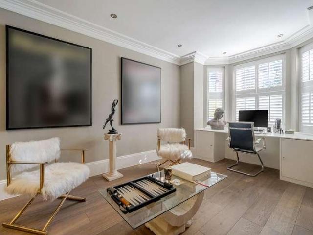 House for sale in Oxshott, Elmbridge