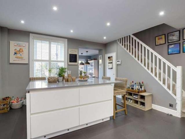 House for sale in Dee Park, Reading