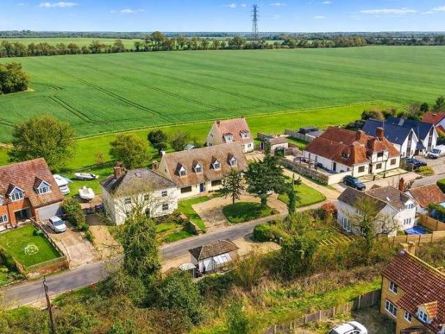 House for sale in Chipping Hill, Essex
