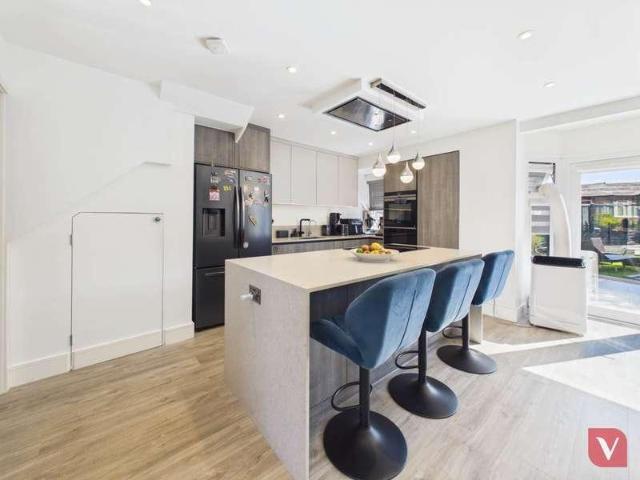 House for sale in Downside, Dunstable