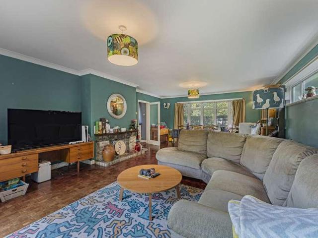 House for sale in Longport, The Bridge
