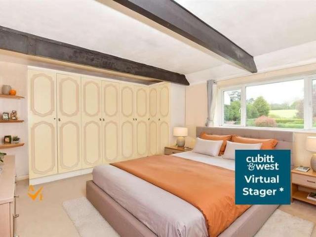 House for sale in Horsham, West Sussex