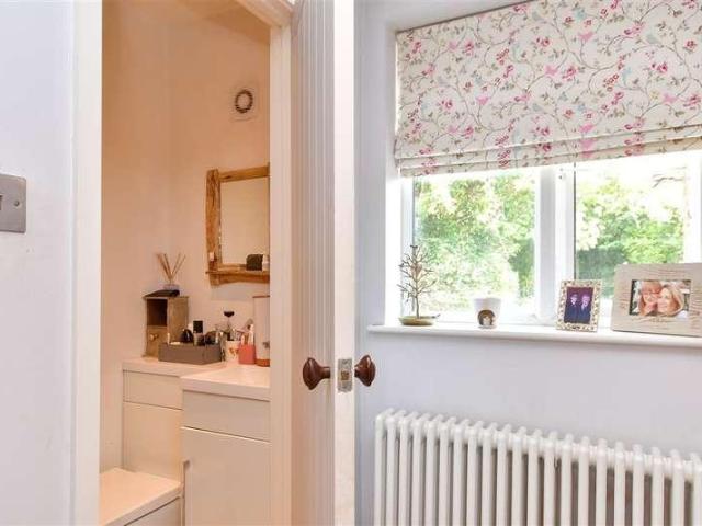 House for sale in Mount Pleasant, Iford