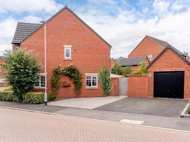 House for sale in Barton In Fabis, East Midlands