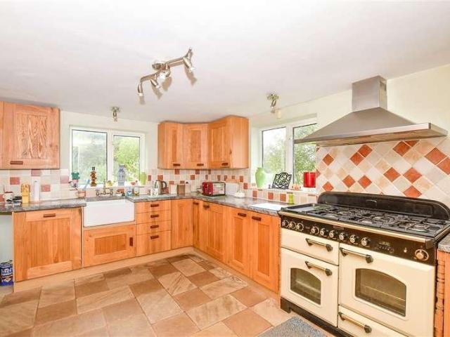 House for sale in Yalding, Maidstone